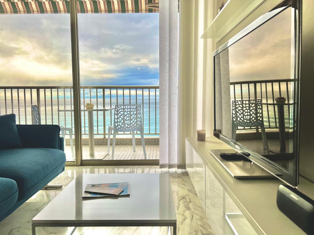 Seaviews By Jenni Menton, La Suite, Superbe Front De Mer, Top Emplacement Avec Terrasse Et Parking! Exterior photo