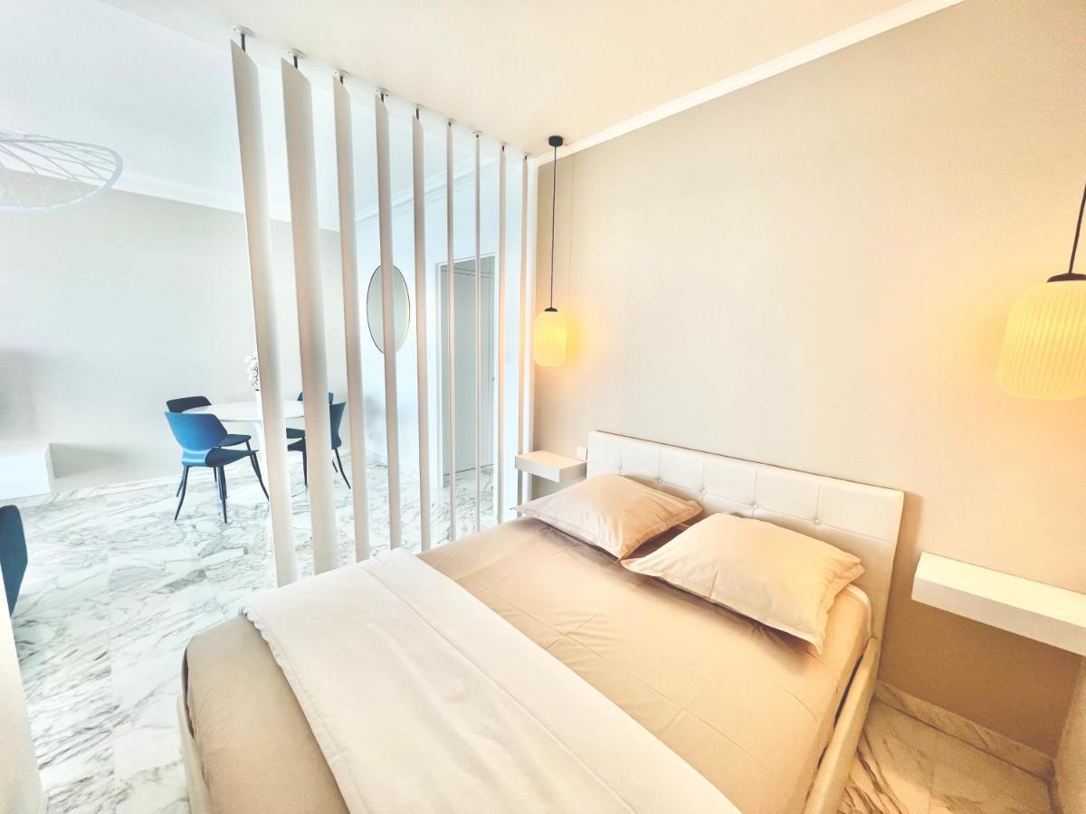 Seaviews By Jenni Menton, La Suite, Superbe Front De Mer, Top Emplacement Avec Terrasse Et Parking! Exterior photo